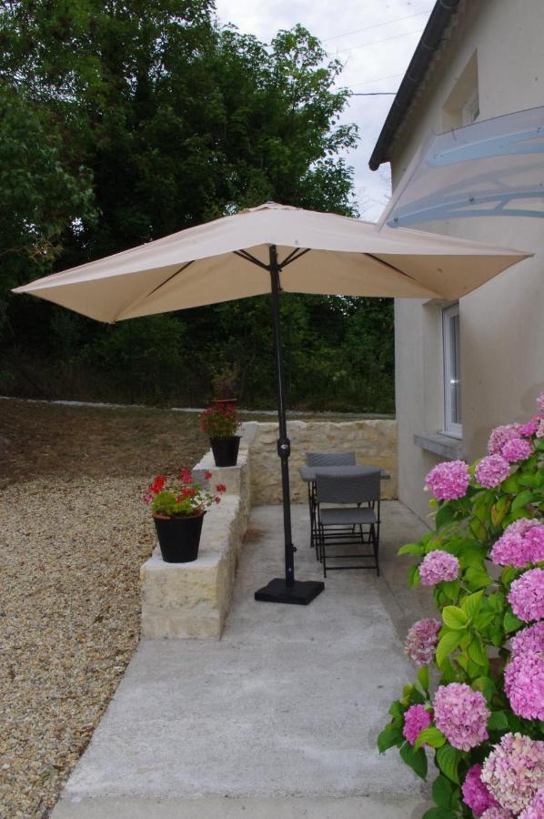 Le Clos Des Oiseaux Saintes Exterior foto