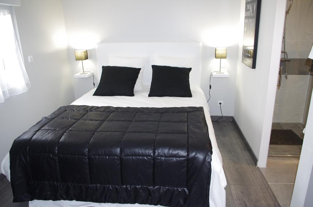 Le Clos Des Oiseaux Saintes Habitación foto